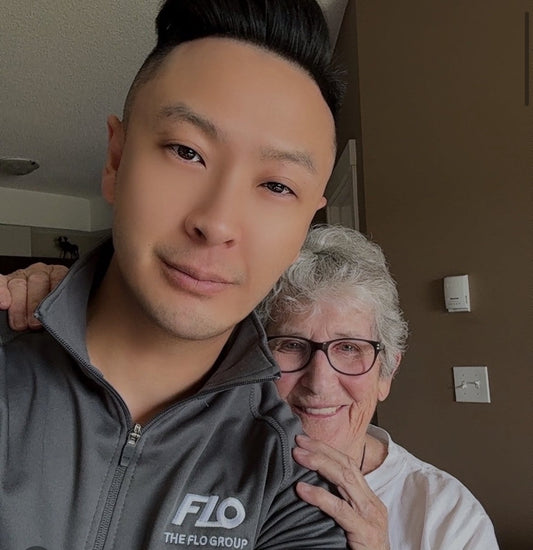 Visiting Helen for her belated 88th birthday.